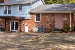 502 Camelot Dr, Spartanburg, SC 29301 - Photo 2