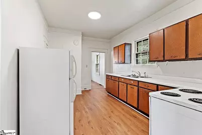 92 Fourth Street, Greenwood, SC 29646 - Photo 8
