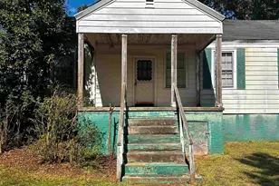 10 Center St, Taylors, SC 29687 - Photo 2