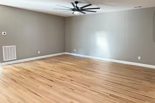 134 Carlton St, Greenwood, SC 29649 - Photo 6