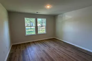 132 Barwood Cir, Greenville, SC 29611 - Photo 2