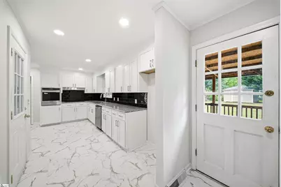 14 Heathwood Circle, Taylors, SC 29687 - Photo 8