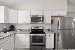 119 Landrum Dr, Greer, SC 29651 - Photo 8