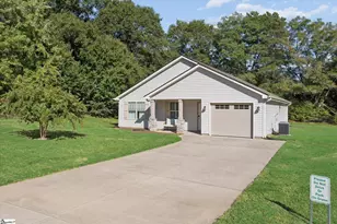 119 Landrum Dr, Greer, SC 29651 - Photo 2