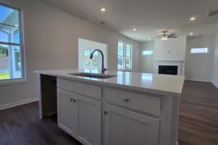 13 Halsey St, Central, SC 29630 - Photo 6