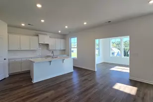 13 Halsey St, Central, SC 29630 - Photo 2