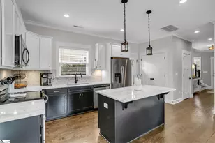 122 Oakland Dr, Greenville, SC 29607 - Photo 4