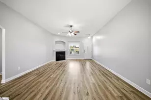 502 E Heatherstone Ln, Roebuck, SC 29376 - Photo 4
