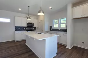 28 Halsey St, Central, SC 29630 - Photo 4
