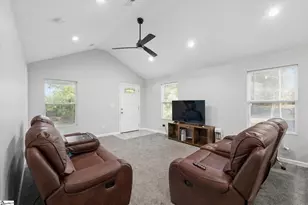 25 Jehue St, Williamston, SC 29697 - Photo 6