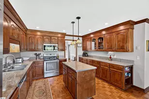 225 E Shallowstone Rd, Greer, SC 29650 - Photo 8