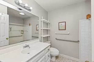 221 Lowndes Ave, Greenville, SC 29607 - Photo 24