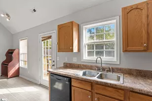 111 Flint Ln, Greer, SC 29651 - Photo 12