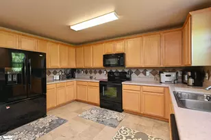 300 Bellarine Dr, Greenville, SC 29605 - Photo 38
