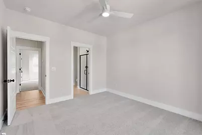9 Hawthorne Lane, Greenville, SC 29605 - Photo 16
