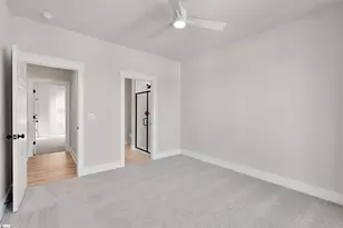 9 Hawthorne Ln, Greenville, SC 29605 - Photo 16