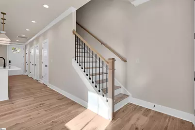 9 Hawthorne Lane, Greenville, SC 29605 - Photo 16