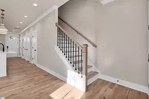 9 Hawthorne Ln, Greenville, SC 29605 - Photo 16