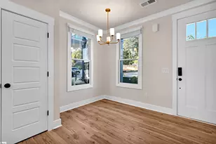9 Hawthorne Ln, Greenville, SC 29605 - Photo 6