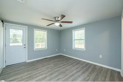 300 Cedar Springs Road, Spartanburg, SC 29302 - Photo 14