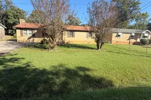202 Bluff Dr, Greenville, SC 29605 - Photo 2