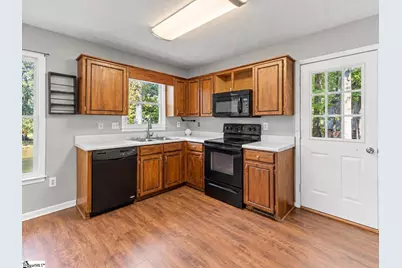 220 Loblolly Circle, Greenwood, SC 29649 - Photo 8