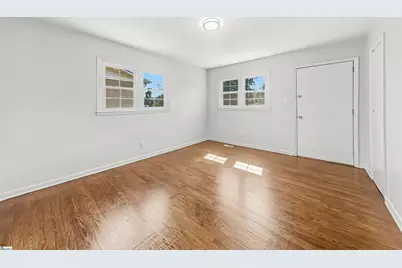 121 Norris Court, Spartanburg, SC 29306 - Photo 2