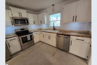 401 Belcross Drive, Simpsonville, SC 29681 - Photo 2