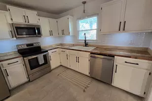 401 Belcross Dr, Simpsonville, SC 29681 - Photo 2