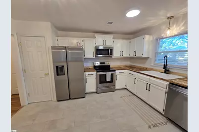401 Belcross Drive, Simpsonville, SC 29681 - Photo 4