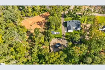 1015 Center Road, Taylors, SC 29687 - Photo 4