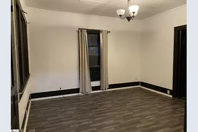 907 S Johnson Street, Gaffney, SC 29340 - Photo 8