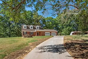 798 Burnt Gin Rd, Gaffney, SC 29340 - Photo 4