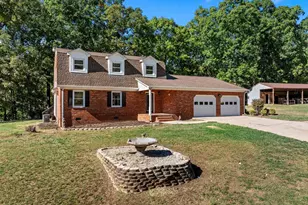 798 Burnt Gin Rd, Gaffney, SC 29340 - Photo 2