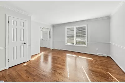 303 Eastcrest Drive, Simpsonville, SC 29681 - Photo 2