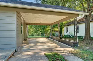 202 Holland St, Gaffney, SC 29341 - Photo 36