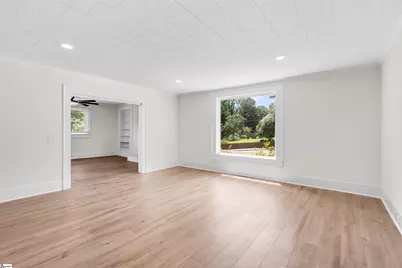 514 Academy Street, Laurens, SC 29360 - Photo 12