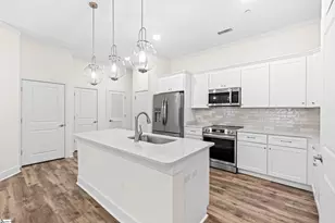 98 E McBee Ave, Greenville, SC 29601 - Photo 10