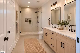 115 S Calhoun St, Greenville, SC 29601 - Photo 8