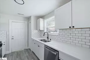 611 Gardner St, Gaffney, SC 29341 - Photo 6