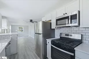 611 Gardner St, Gaffney, SC 29341 - Photo 8