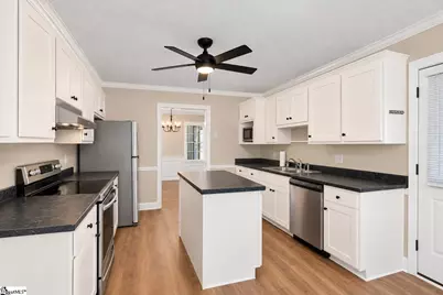 8 Oak Tree Drive, Taylors, SC 29687 - Photo 6