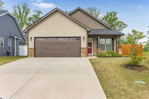 2319 Davenport Ct, Spartanburg, SC 29369 - Photo 1