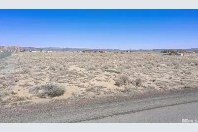 1720 E Fir Avenue, Silver Springs, NV 89429 - Photo 6