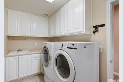6658 Abbotswood Drive, Sparks, NV 89436 - Photo 16