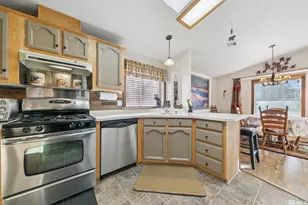 169 Crescent Dr, Stateline, NV 89449 - Photo 10