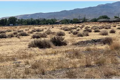 01516108 Idaho Street, Silver Springs, NV 89429 - Photo 2
