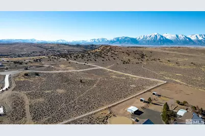 1421 Hunters Point, Gardnerville, NV 89410 - Photo 4