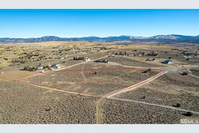 1421 Hunters Point, Gardnerville, NV 89410 - Photo 18