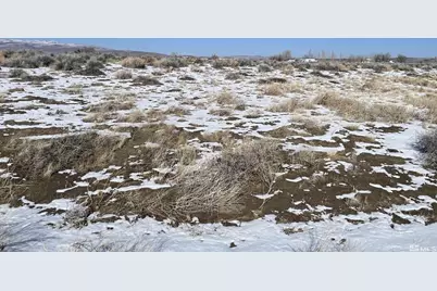 2910 E 9th Street, Silver Springs, NV 89429 - Photo 2